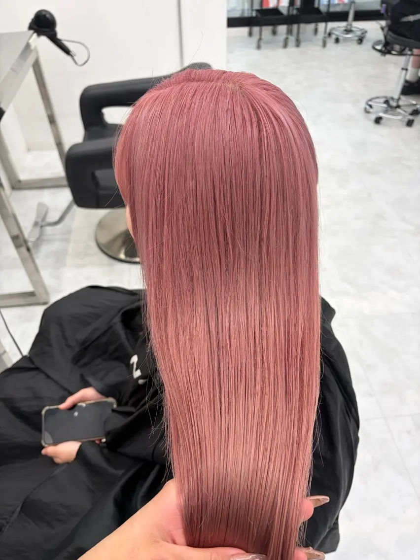 ロング ヘアカラー ヘアセット 艶髪ハイトーンカラー 渋谷🎀ririkaのヘアスタイル