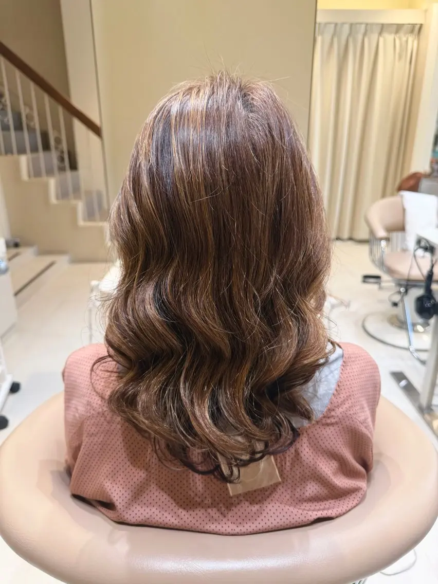 セミロング パーマ セミロングパーマ ヨシンモリ 阪上 沙織のヘアスタイル