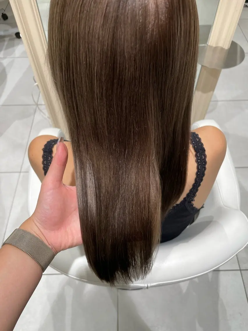 カラー ブリーチ 大畑 茉那のヘアスタイル