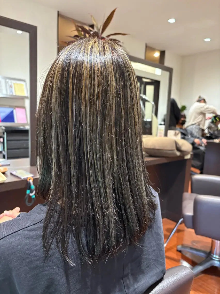 セミロング ヘアカラー トリートメント 💜堀 有紀💜のヘアスタイル
