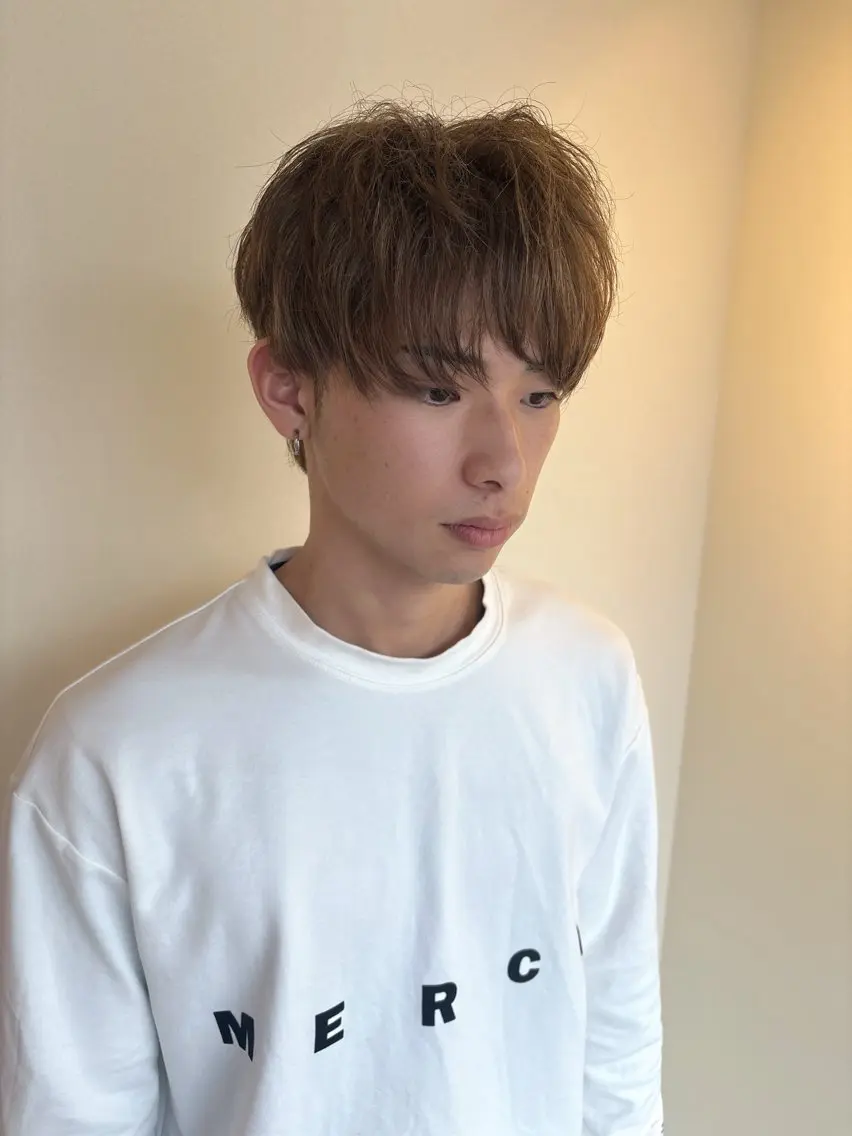 メンズ メンズハイトーン ヘアカラー 西田 朋華のヘアスタイル