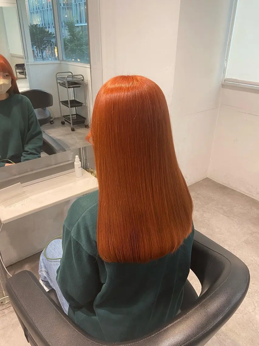 ロング カラー オレンジ ラベンダー💜 グレージュ🩶のヘアスタイル