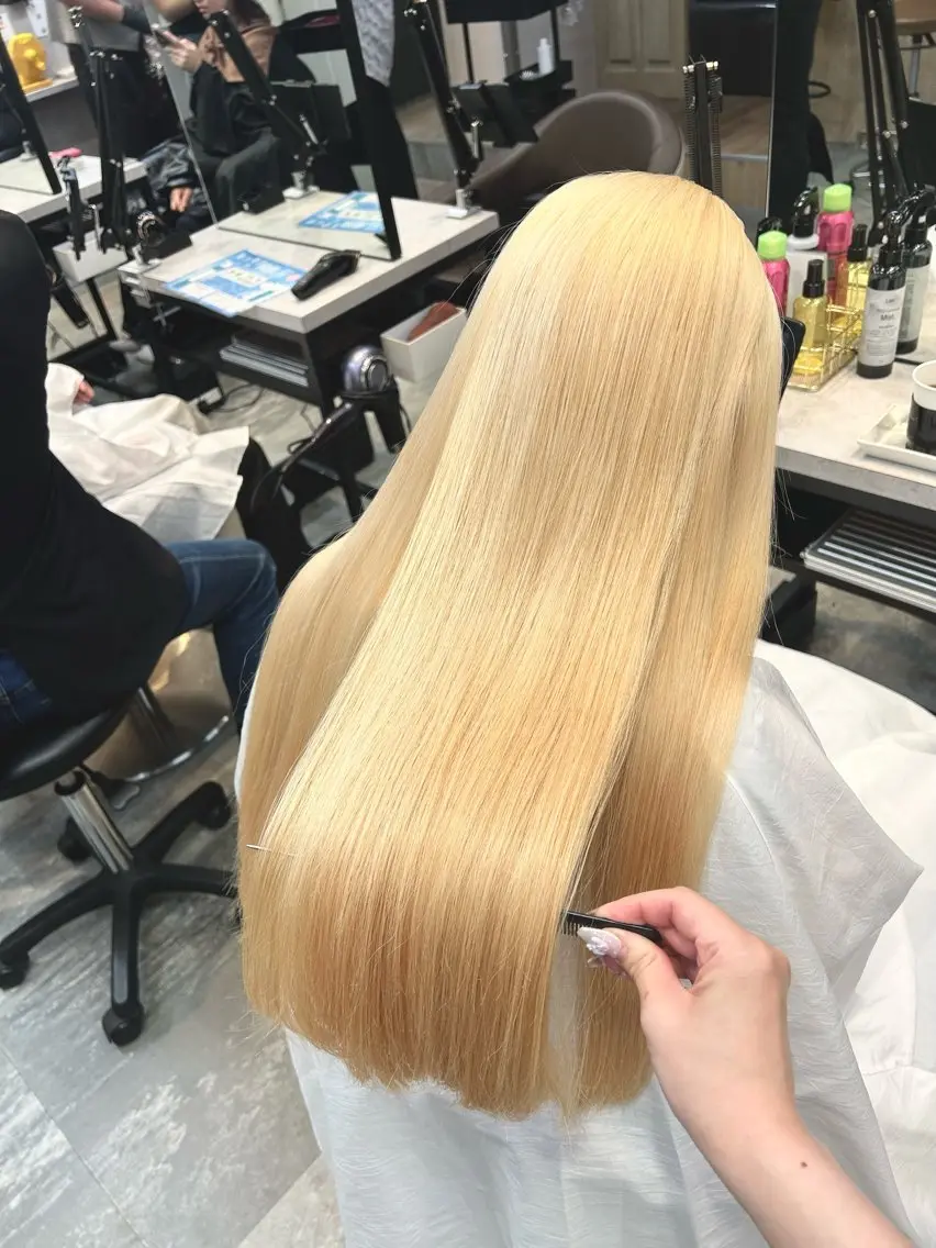 ロング カラー カット ヘアカラー トリートメント 愛されハイトーン 🍓YURINAのヘアスタイル