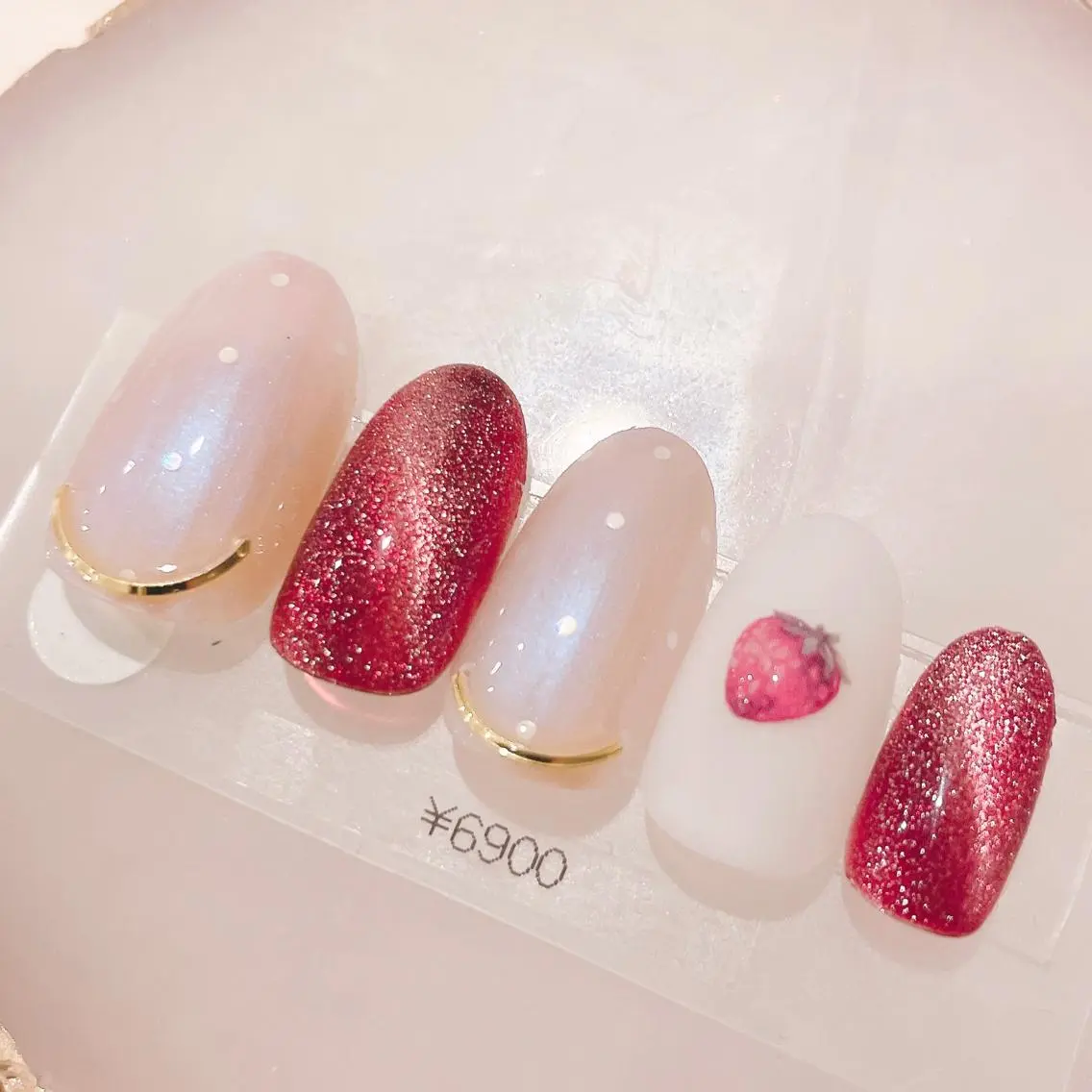 ネイル キラキラネイル マグネットネイル ぷっくりネイル ハンドネイル CHIARA nailsのネイルデザイン