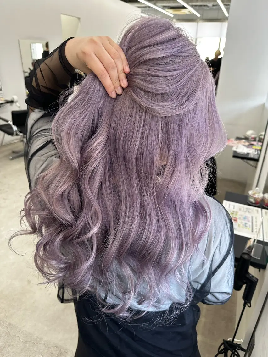 ロング カラー ラベンダーカラー ラベンダーグレー 原宿ハイトーンカラー 🌼みるい🌼のヘアスタイル