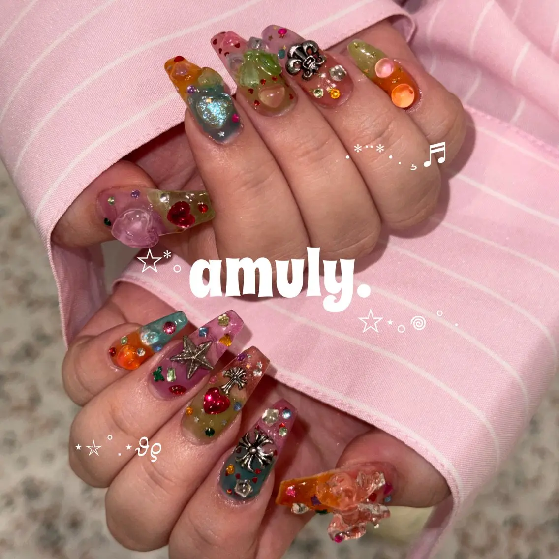 ネイル Amuly. Narumiのネイルデザイン