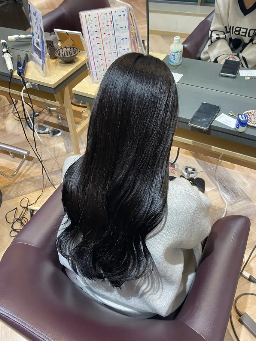 カラー 黒髪 ブリーチ ヘアカラー Yamada Ami🪐のヘアスタイル