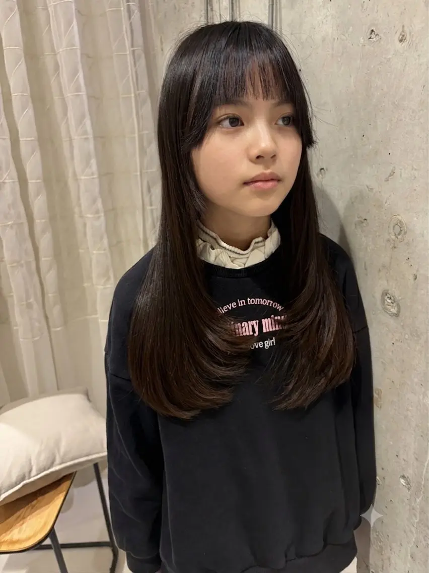 ロング 顔まわりレイヤー 顔周りカット レイヤーカット 伊藤 由華のヘアスタイル