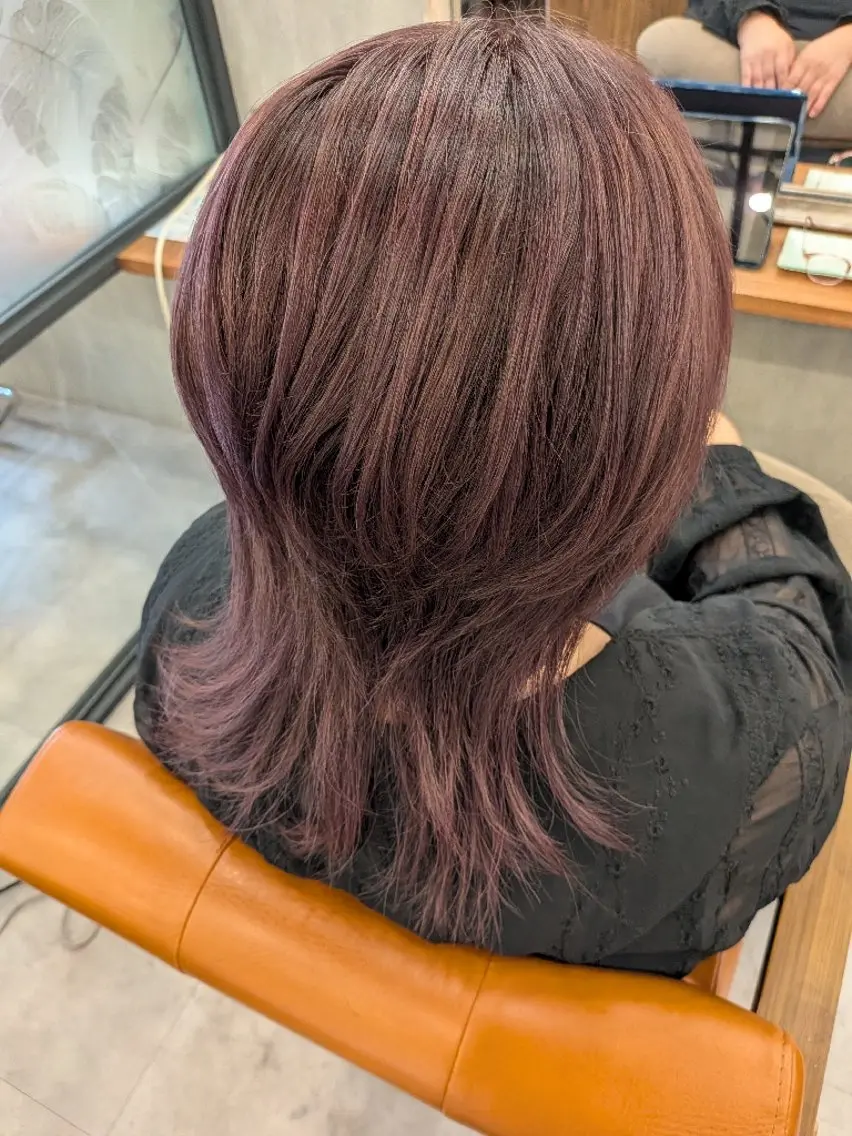 セミロング カラー バイオレットカラー ウルフカット hair&make Lokahi リホのヘアスタイル