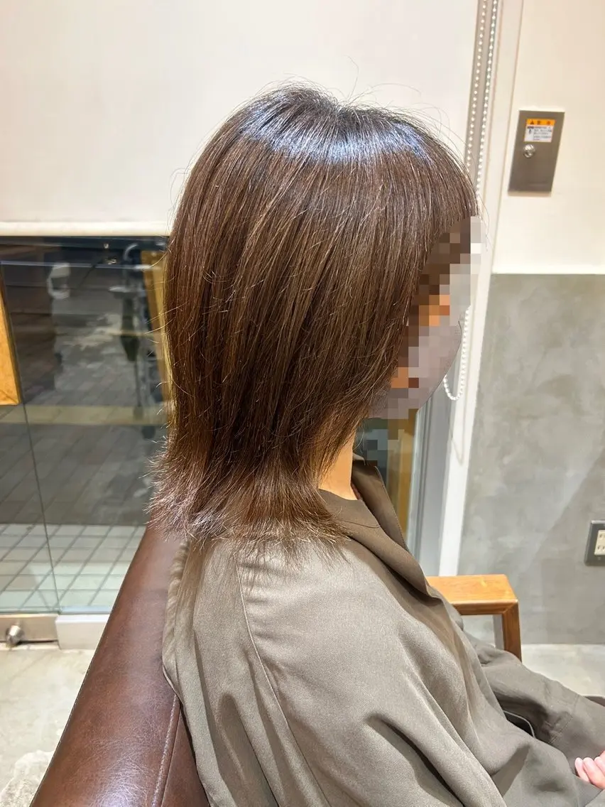 ミディアム カラー カット ヘアカラー トリートメント 若狭 彩花のヘアスタイル