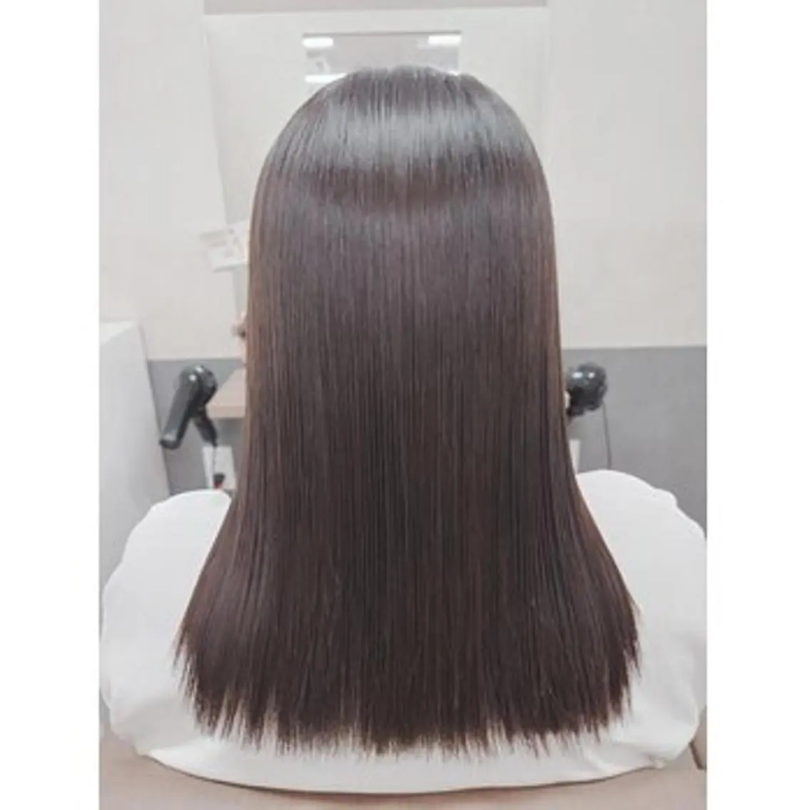 セミロング 髪質改善 縮毛矯正 TELAHAIR 髪質改善特化型サロンのヘアスタイル