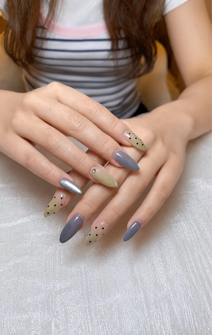ネイル アートネイル ジェルネイル キラキラネイル 韓国ネイル オフィスネイル DAISY_NAIL 【フィルイン専門店】のネイルデザイン