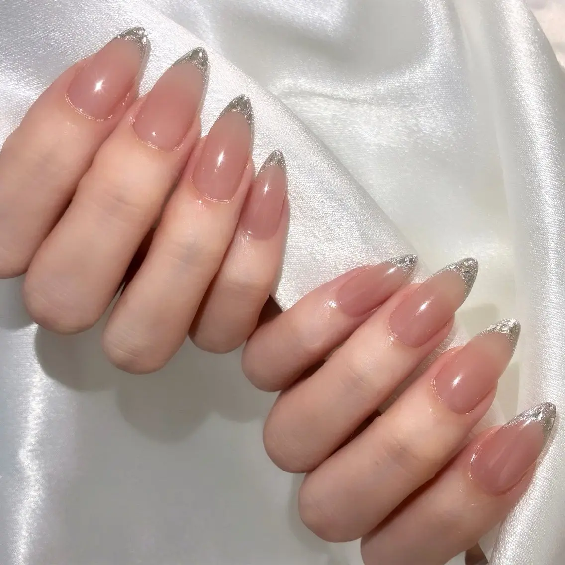 ネイル フレンチネイル ガラスフレンチ ハンドネイル salon Lisisのネイルデザイン