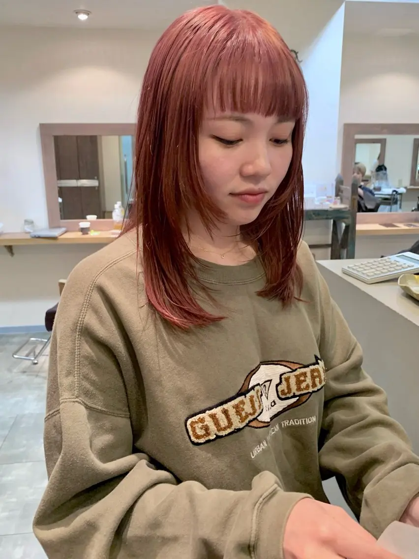 ミディアム カラー ブリーチ ピンクカラー 顔まわりレイヤー 顔周りカット レイヤーカット ショート/パーマ/ MIOのヘアスタイル