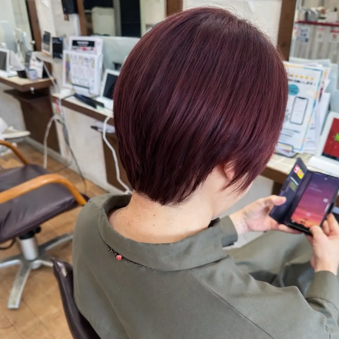ショート 透明感カラー特化若山 結愛のヘアスタイル