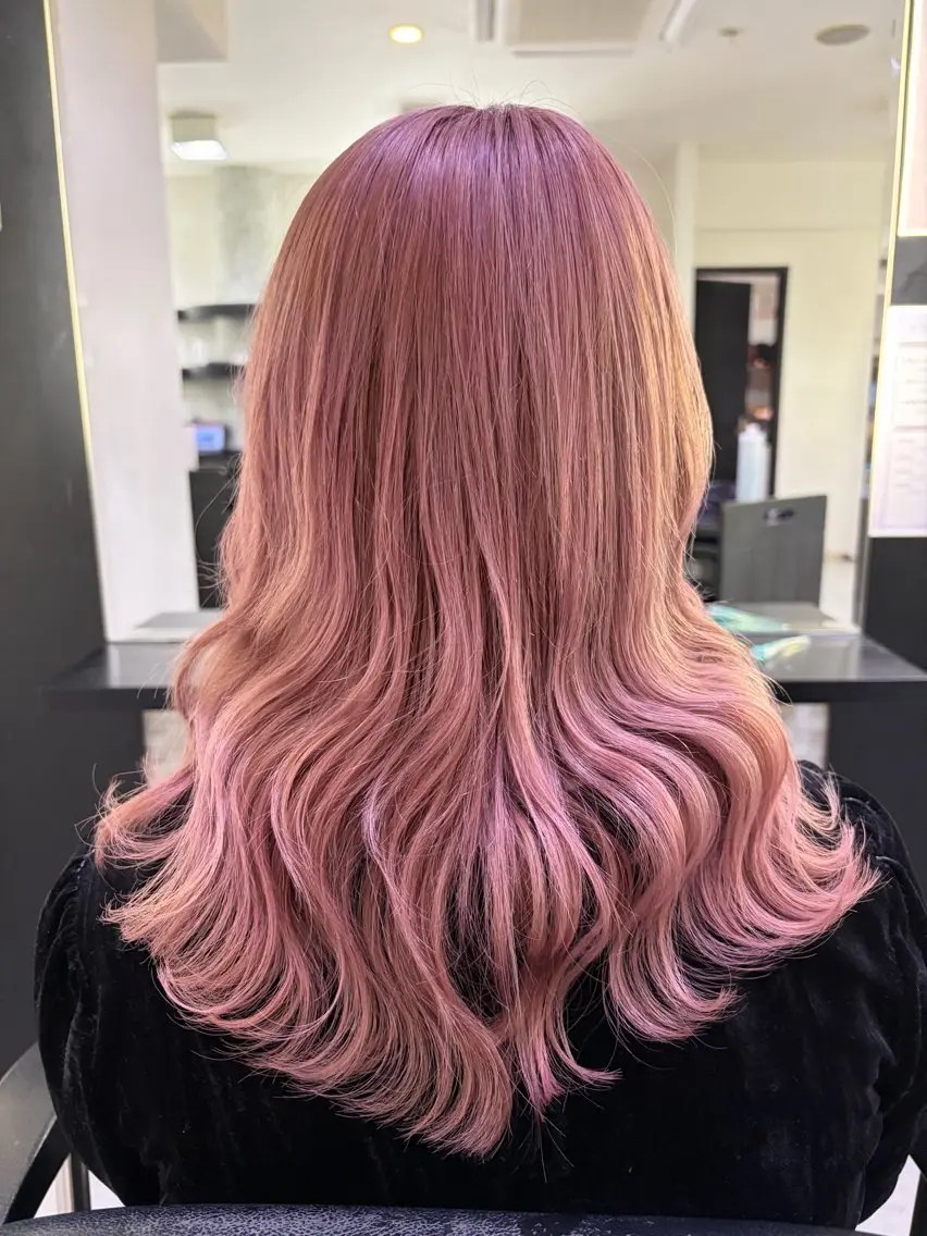 ミディアム カラー ブリーチ ピンクカラー 🍵rinka 🍵カラーモデル募集のヘアスタイル