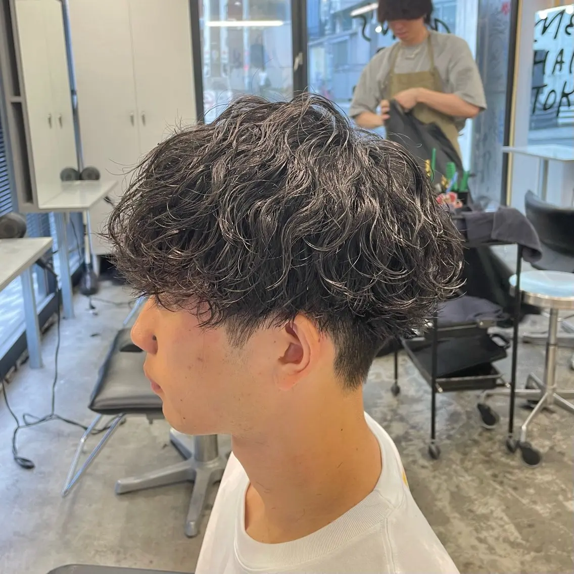 ショート パーマ メンズ 波巻きパーマ カット パーマ メンズ特化美容師/ 藤戸 椋のヘアスタイル