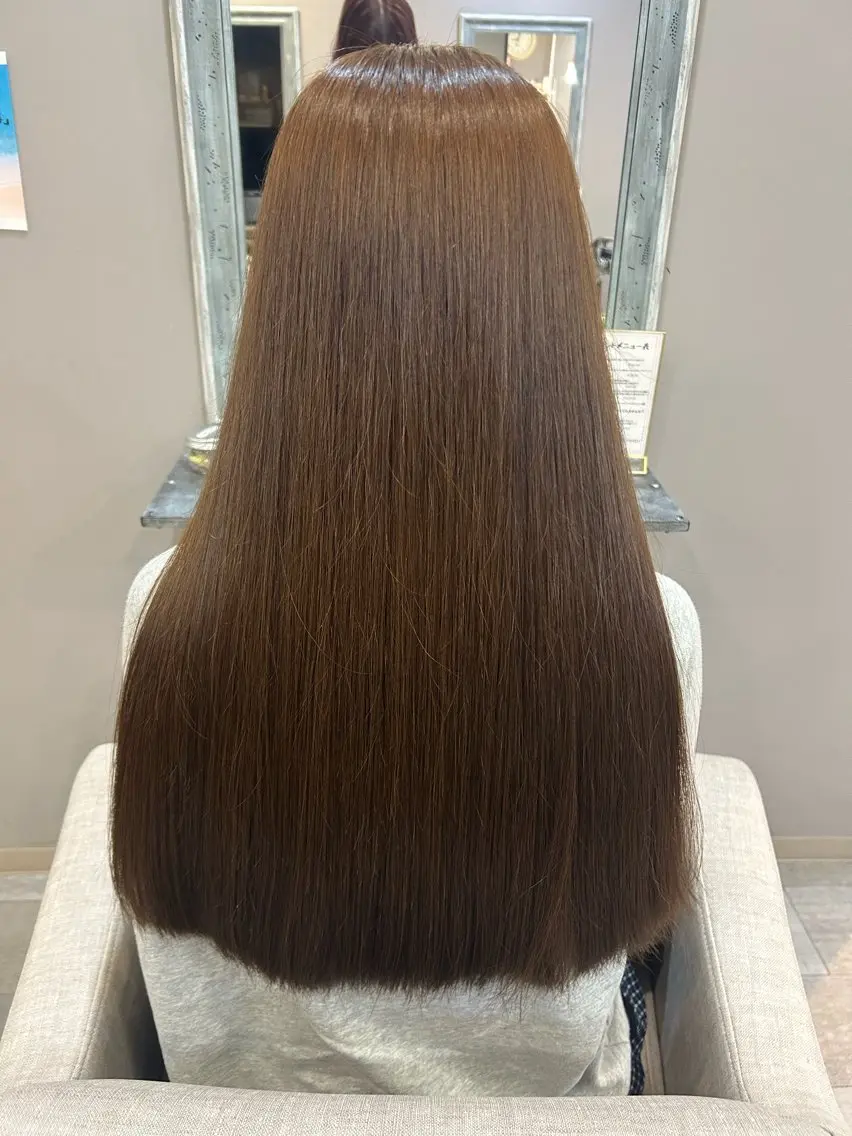 ロング カラー 伊藤 愛理のヘアスタイル