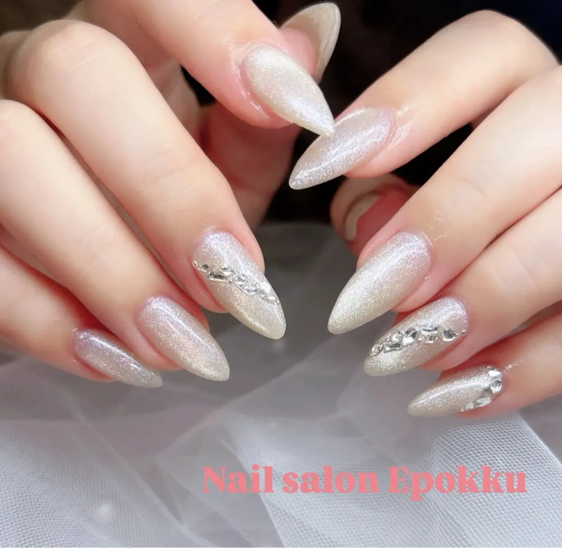 ネイル ストーンネイル ワンホンネイル ハンドネイル ハンドケア 心斎橋Salon Epokkuのネイルデザイン