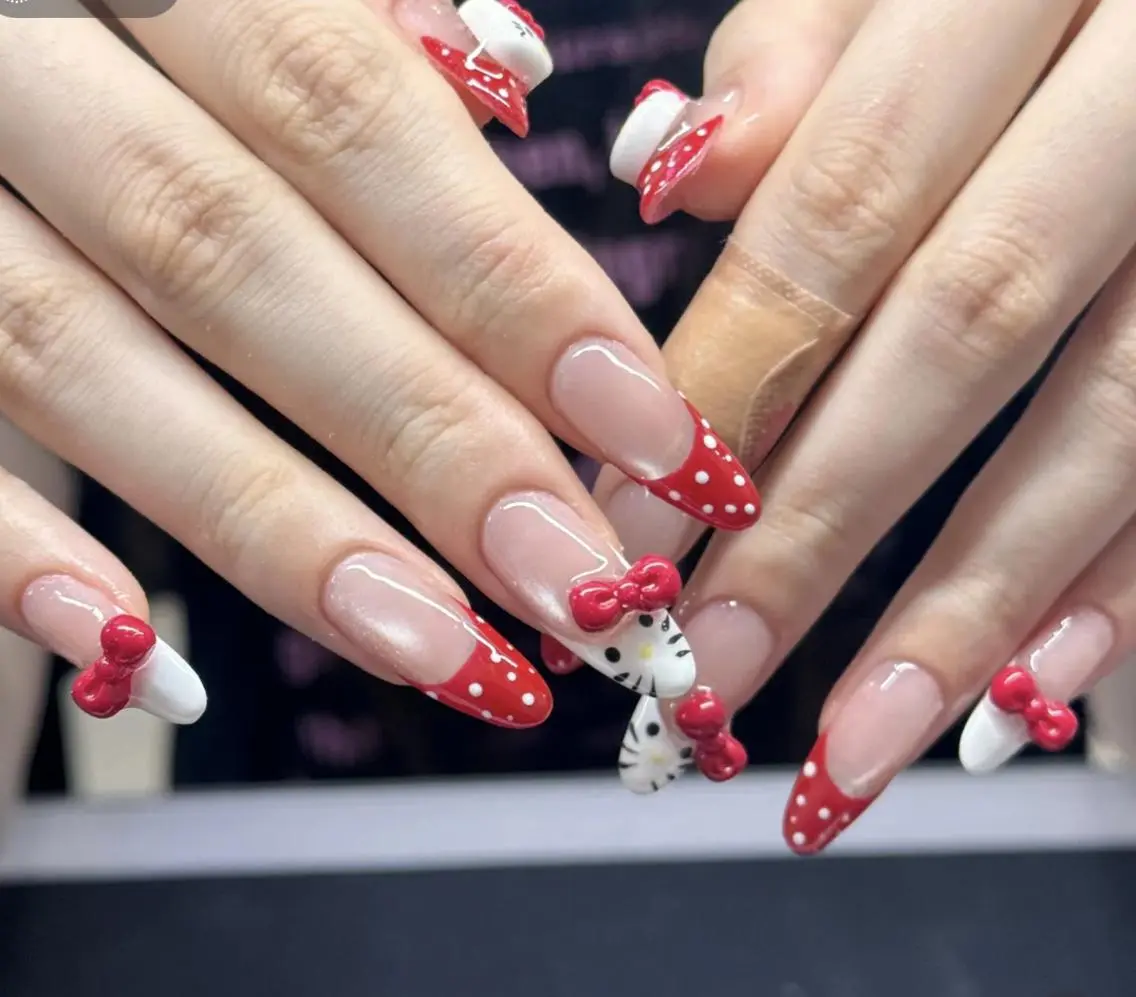 ネイル ハンドネイル 🎀 Ayaka_nailのネイルデザイン