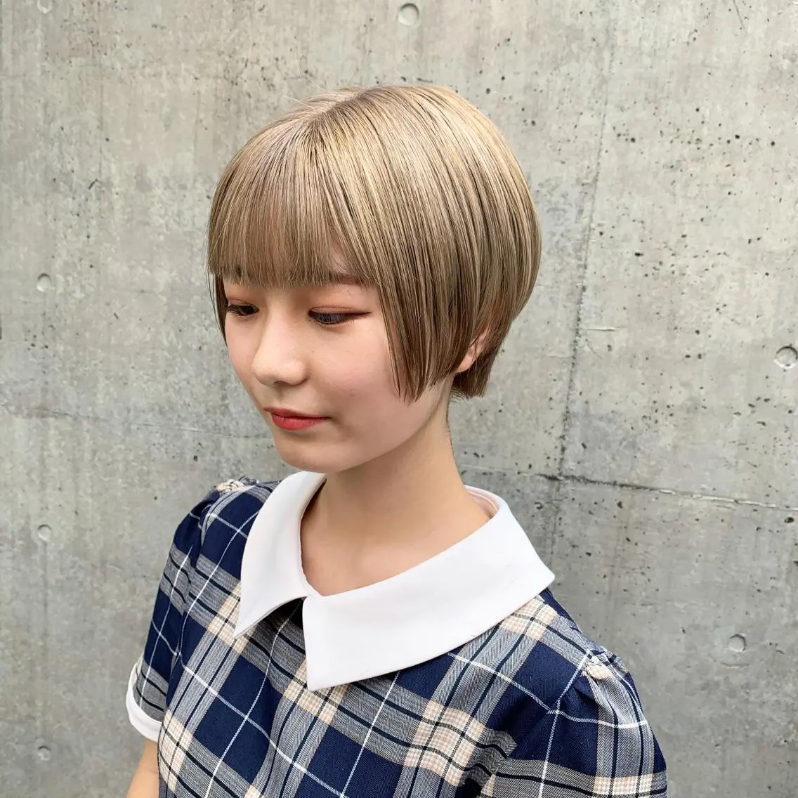 ショート カラー ブリーチ カット 🌷お洒落推しカラー moe🐰🌷のヘアスタイル