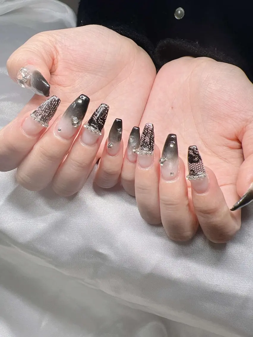 ネイル オーロラネイル チークネイル 長さ出し フットネイル フレンチネイル Lee Nails チップ長さだし専門店のネイルデザイン