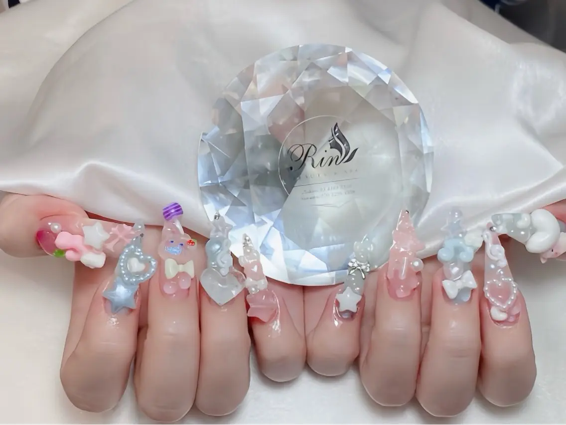 ネイル オーロラネイル ブルー フラッシュネイル フラワーネイル フットネイル ハンドネイル Rin Nail 新大久保店のネイルデザイン