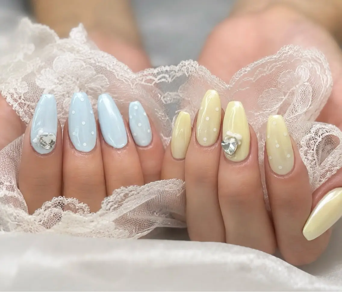 ネイル ドット シンプルネイル 夏ネイル ハンドネイル SATO SHIORIのネイルデザイン