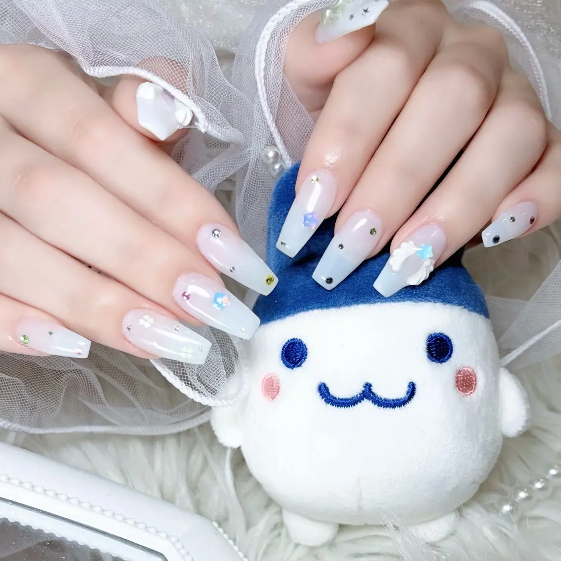 ネイル yuchi🎀 京橋/キラキラネイルのネイルデザイン