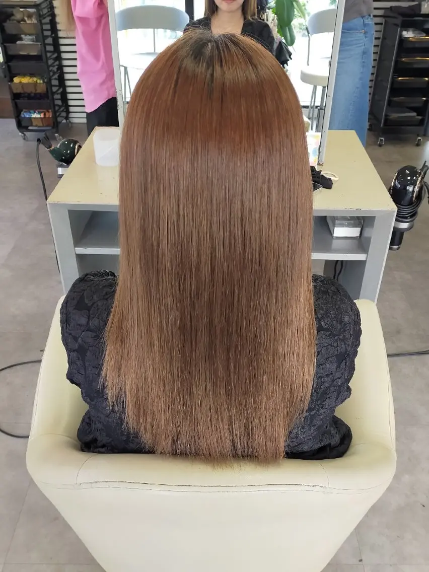 セミロング 縮毛矯正 トリートメント SiLO 🎀 𝕂𝕒𝕟𝕟𝕒のヘアスタイル