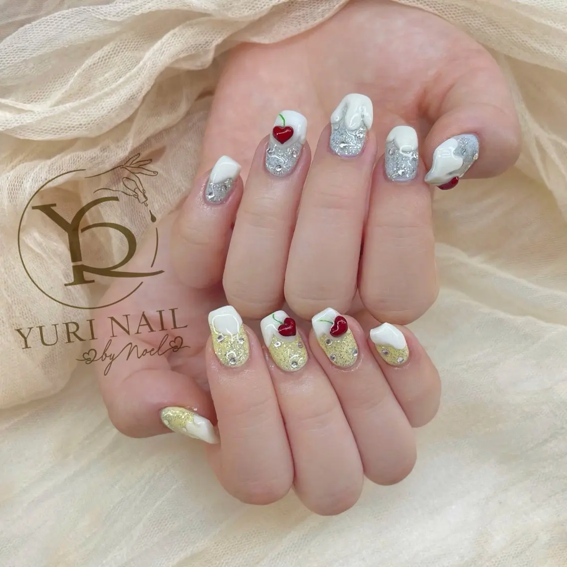 ネイル ハンドネイル フットネイル ハンドケア YURI Nail NARITAのネイルデザイン