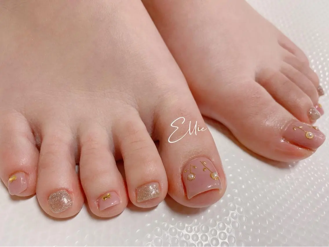 フット🦶デザイン定額コース(※初回オフ無料・ケア込み) 🌸の写真
