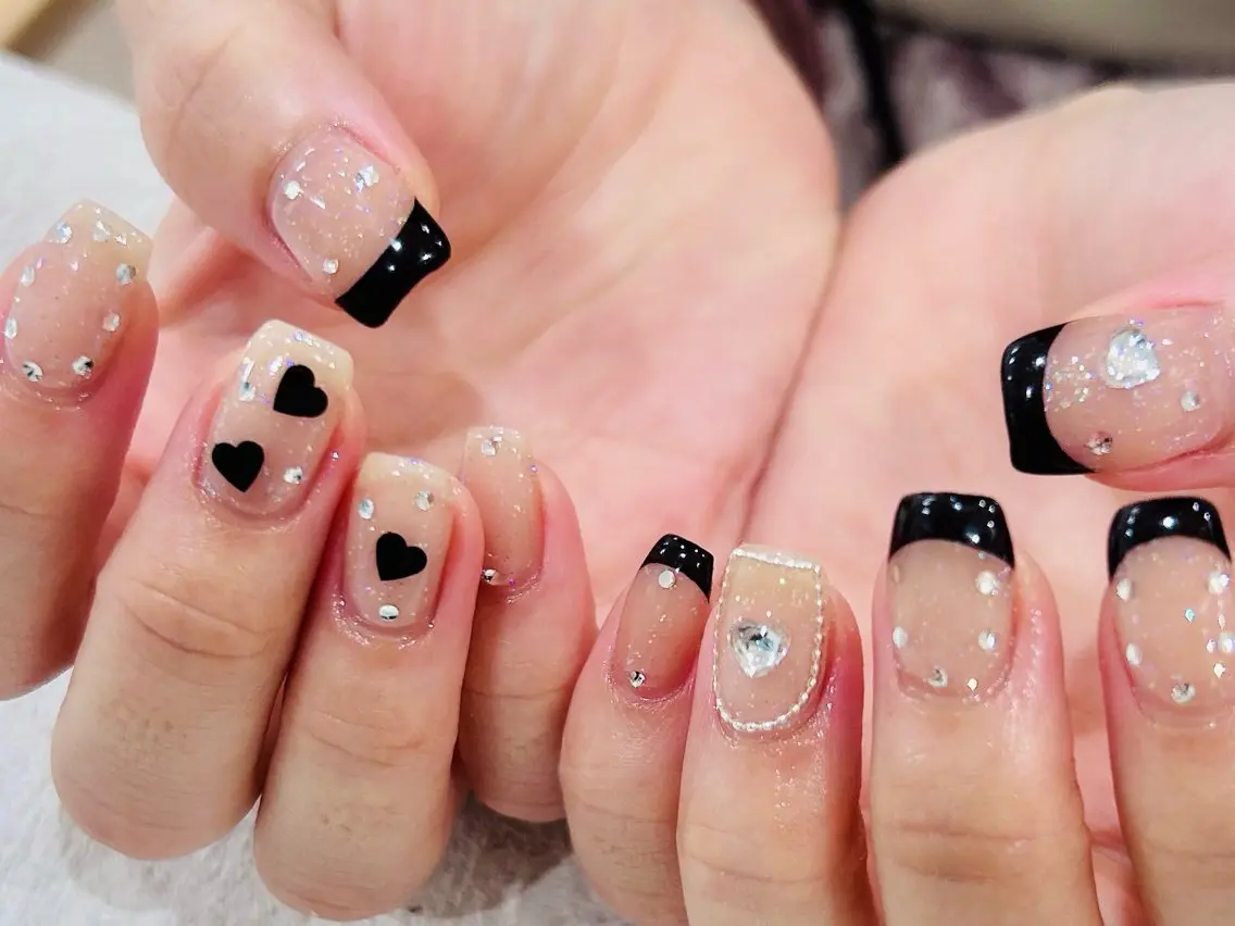 ネイル ジェルネイル パラジェル ストーンネイル ハンドネイル muum_nail 新宿2分 三丁目1分のネイルデザイン