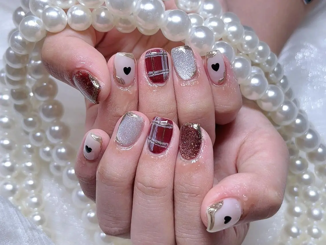 ネイル オーロラネイル 長さ出し フレンチネイル ガーリー キラキラネイル ハンドネイル Lucky nail salonのネイルデザイン