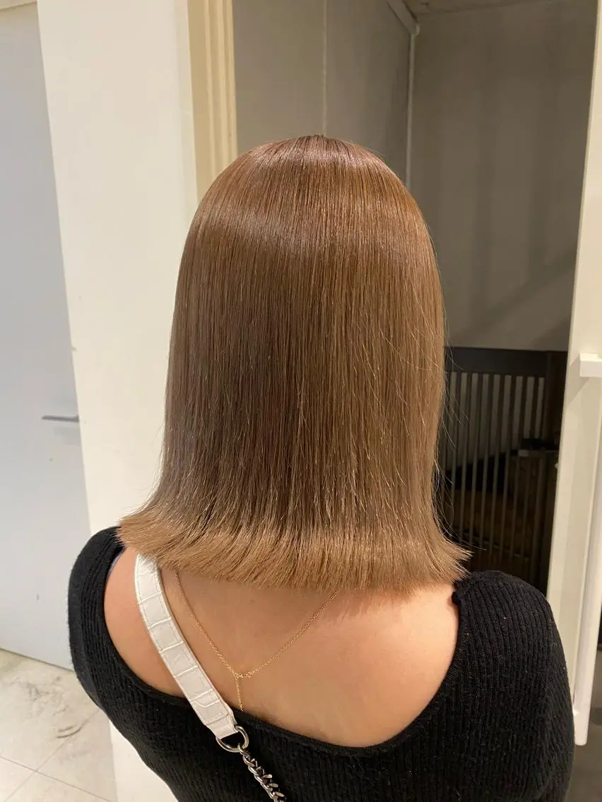 💇🏻‍♀️🌈💇🏻デザインカット＋フルカラー＋2STEPバイカルテトリートメント(内部補修➕外部補修)の写真