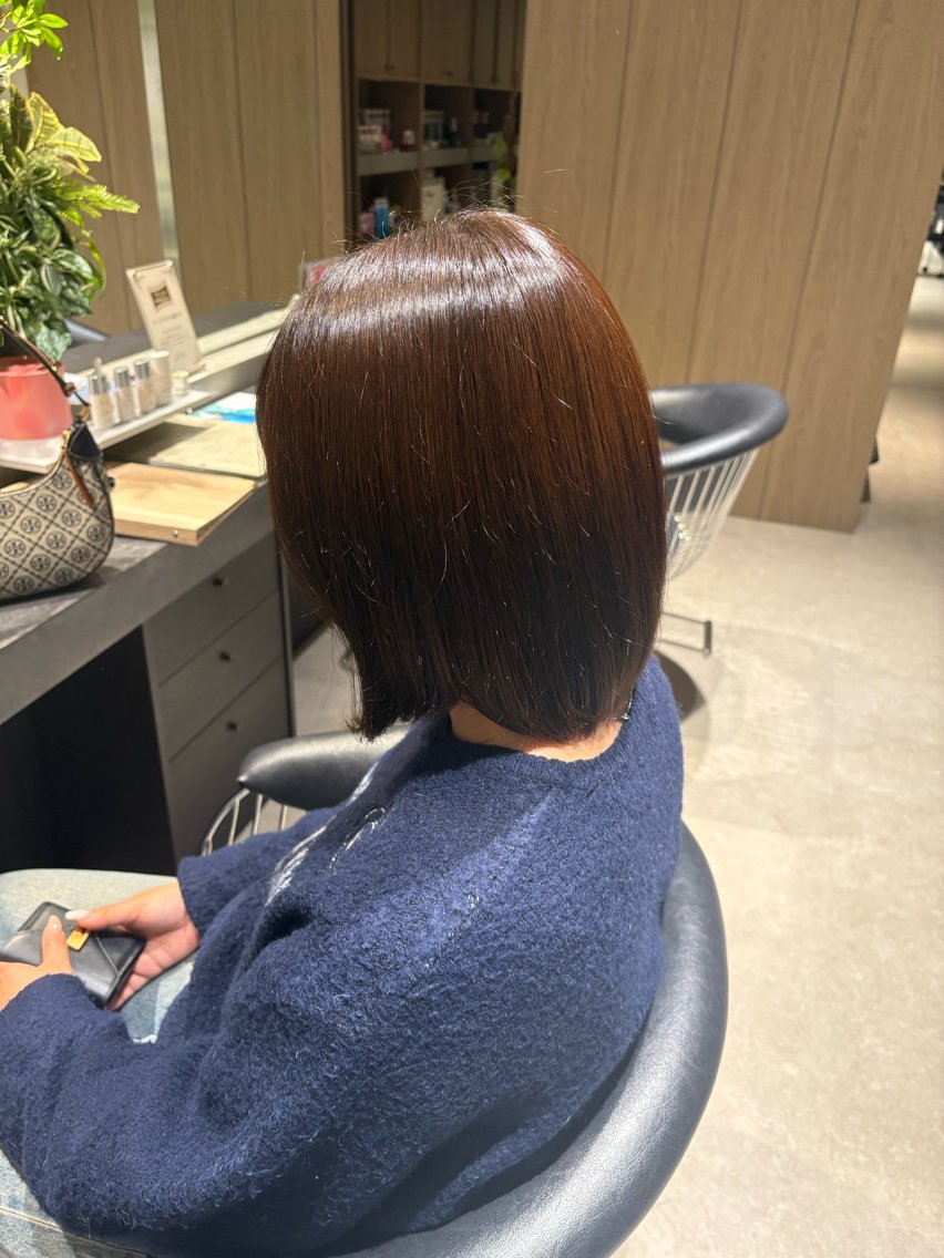 ミディアム カラー makita cocoroのヘアスタイル