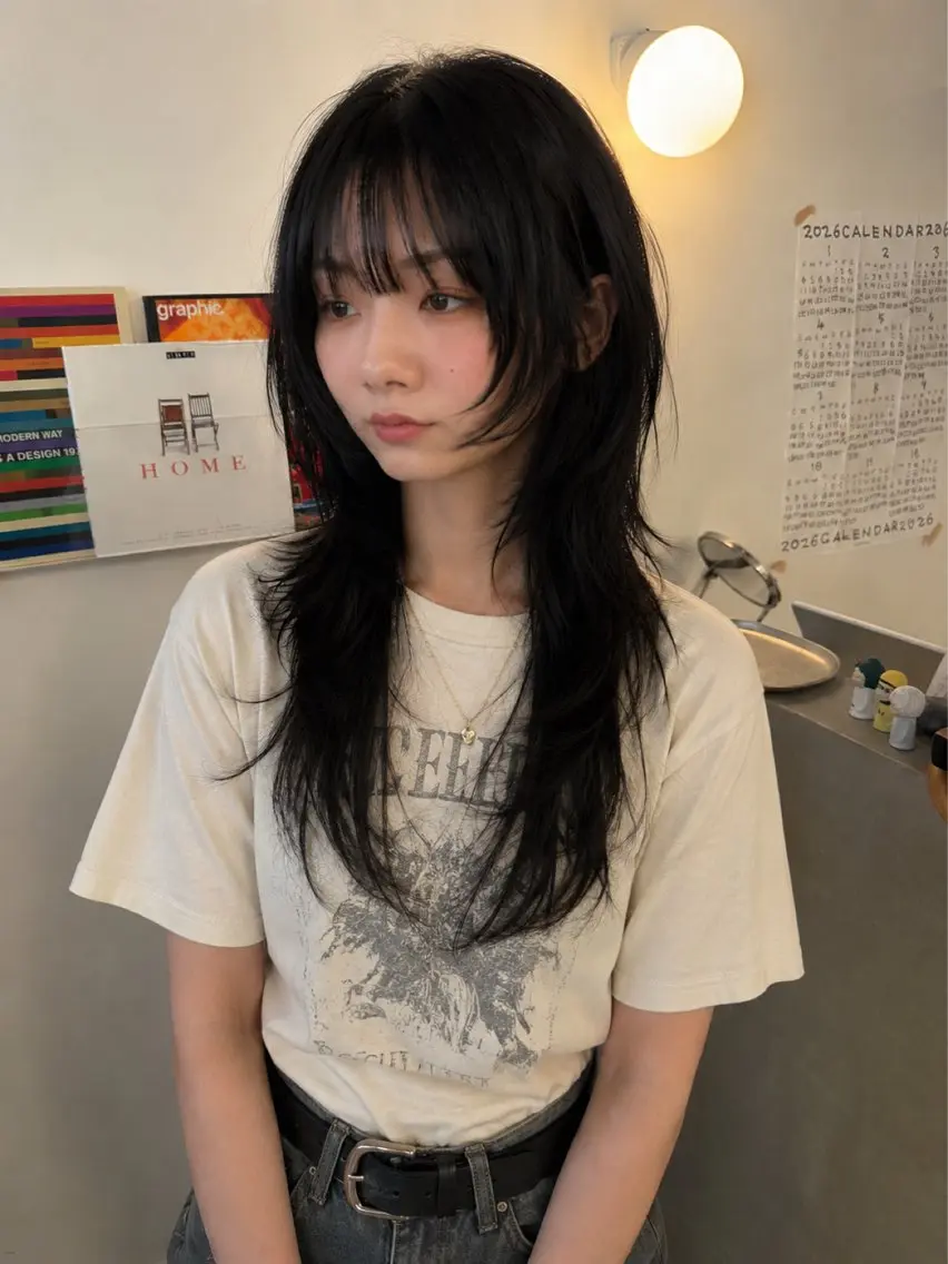 セミロング スダユーヤ 💫推しカラーウルフのヘアスタイル