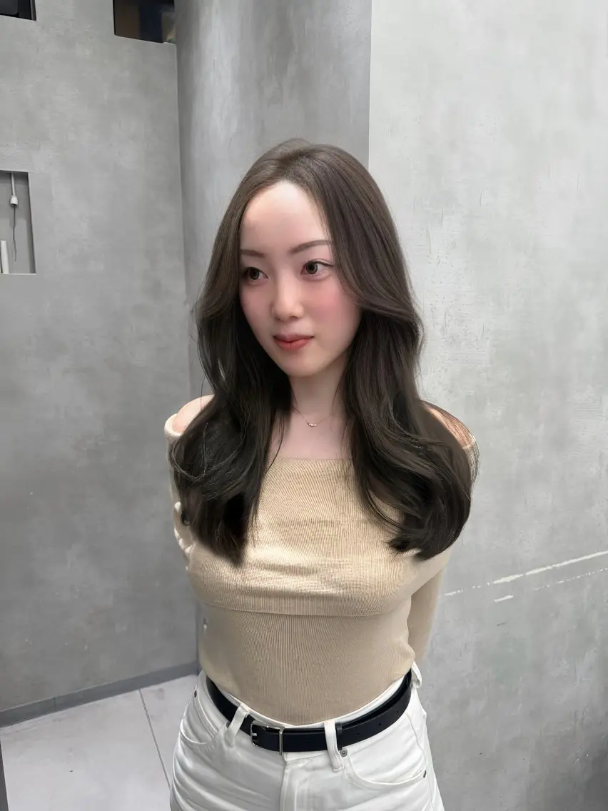 ︎︎⟡ミニモモデル様限定︎︎⟡顔まわりカット+カラー🤍🎀¥4900→¥3950の写真