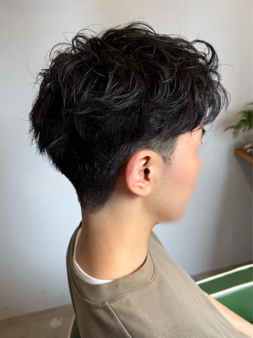 ショート パーマ メンズ 高橋 奎太のヘアスタイル