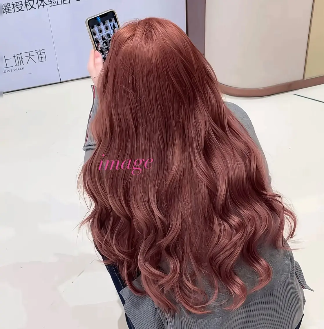 カラー ケアカラー 透明感カラー ピンクカラー ローズカラー 髪質改善 aku💞韓国風🩷 ピンクカラー🎀🩷のヘアスタイル