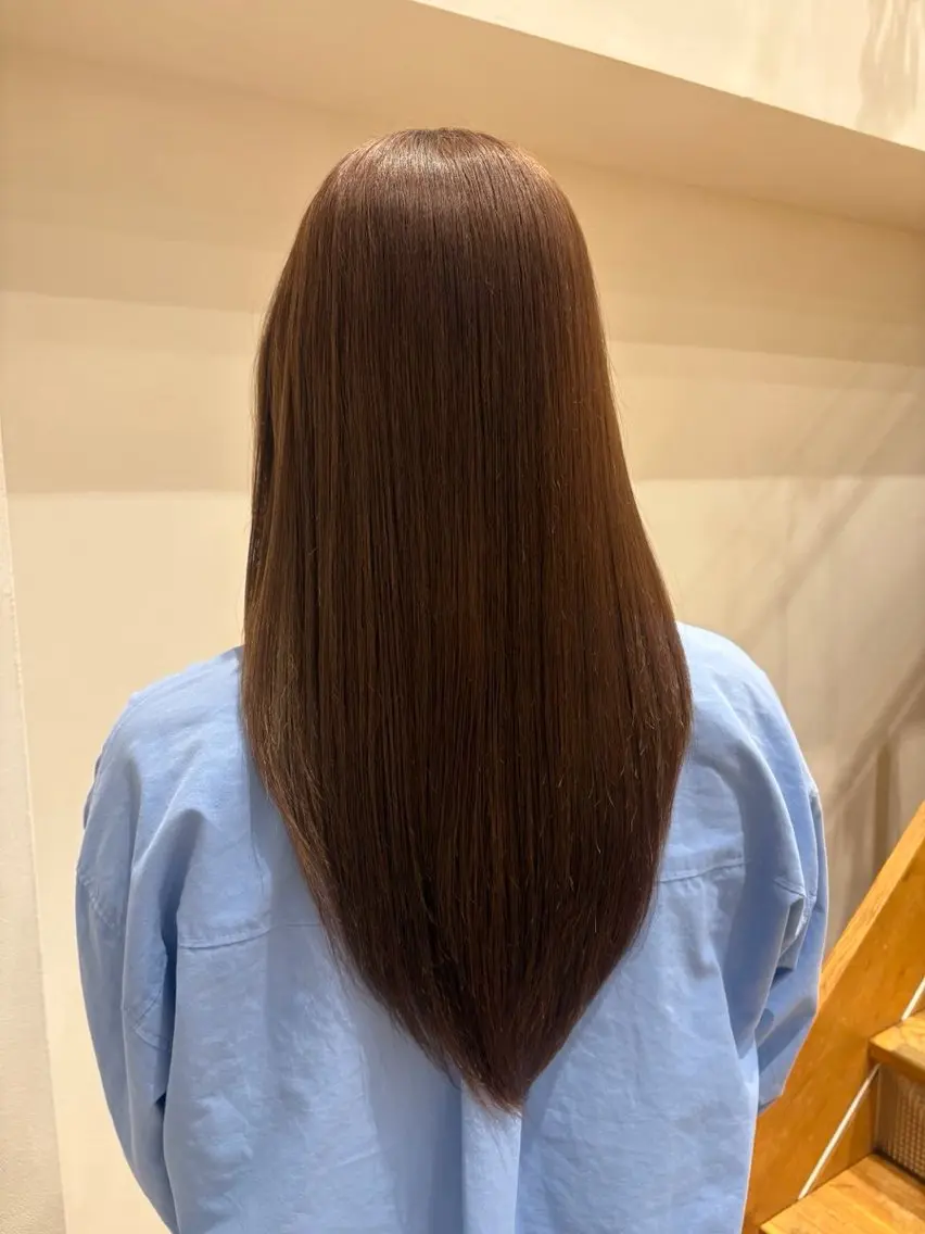 ロング ヘアカラー 佐藤 結のヘアスタイル
