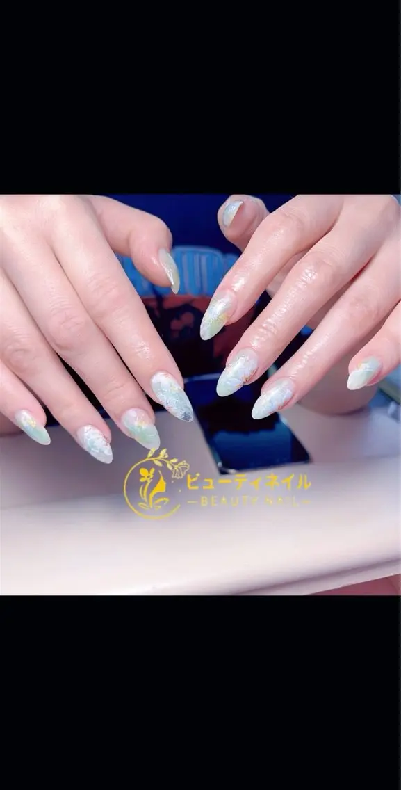 ネイル 長さ出し ジェルネイル Moonstone Salonのネイルデザイン