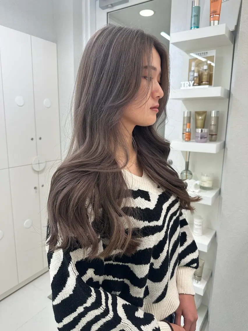 ロング ヘアカラー ハイトーンボブ Mizuki.のヘアスタイル