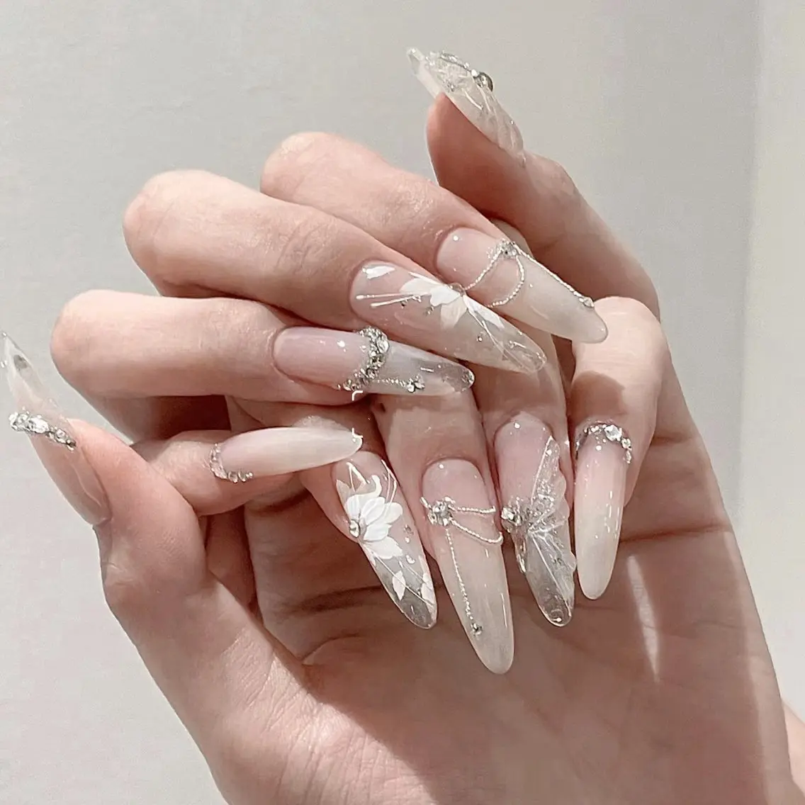 ネイル ハンドネイル ハンドケア The Nail & Eye Lashの眉毛・アイブロウイメージ