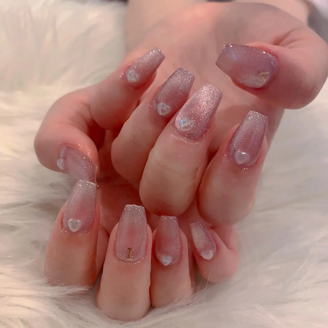 💅長さ出し10本+ワンカラーorラメグラorマグネット🧲【小さめパーツつけ放題】(⚠️他店オフ別料金千円から)の写真