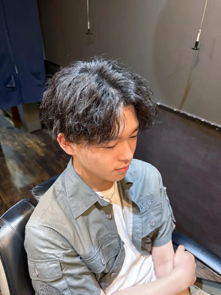 ミディアム パーマ メンズ センターパート カット パーマ 🌟夜から通える🌟 メンズ専門店長RENのヘアスタイル