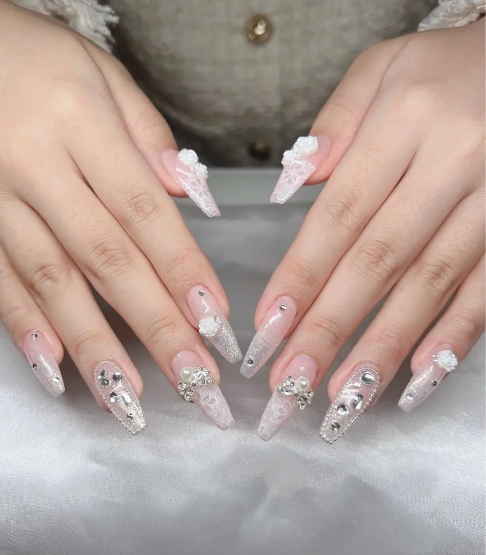 ネイル 長さ出し グラデーション キラキラネイル マグネットネイル ニュアンスネイル ハンドネイル Lee Nails チップ長さだし専門店のネイルデザイン