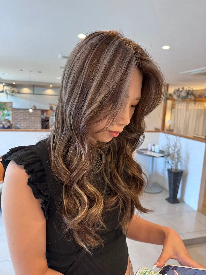 ロング カット ヘアカラー 福井 珠乃のヘアスタイル