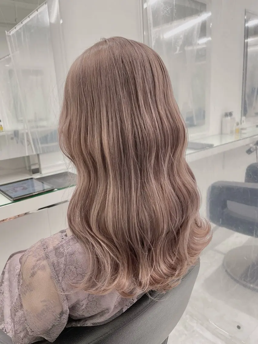ロング カラー 🩷暖色カラー🩷 BONのヘアスタイル