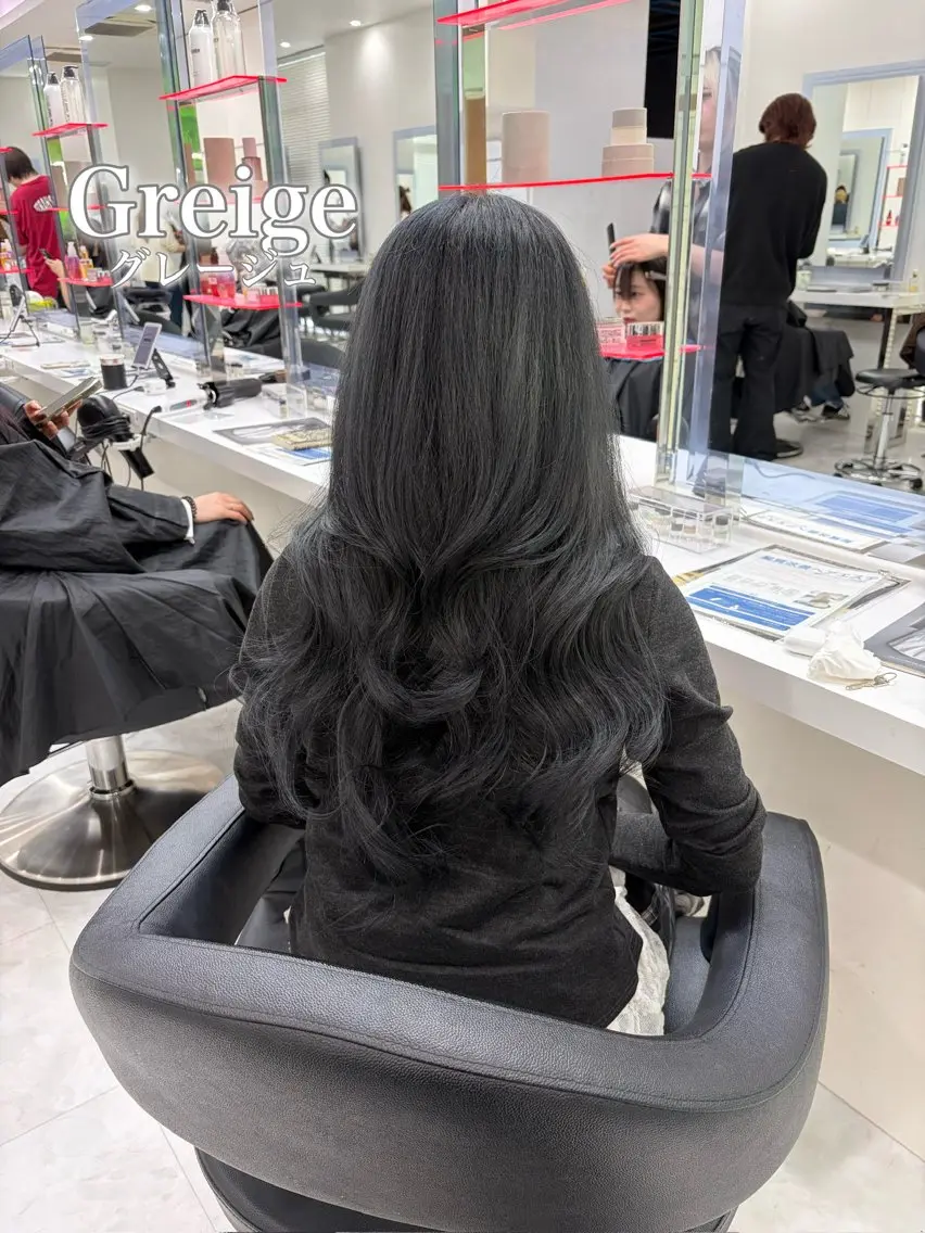 ロング カラー 野口 楓華のヘアスタイル